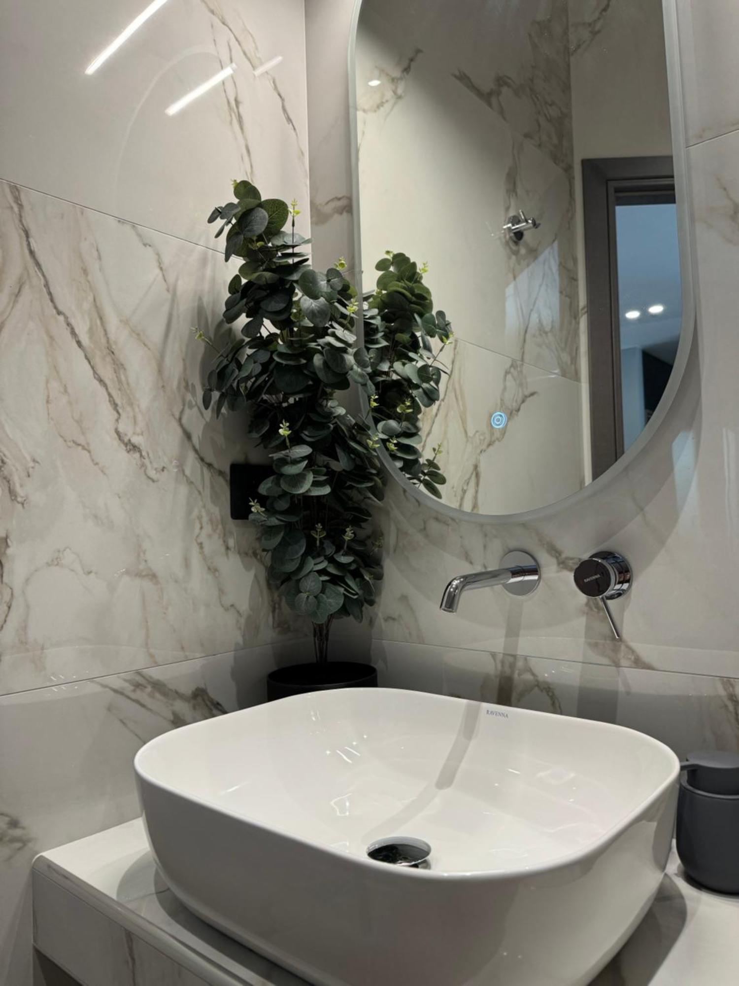 No9, Chic & Modern 2Bdr Apartment In The Centre Of テッサロニキ エクステリア 写真